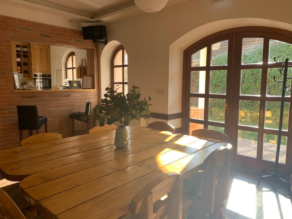 Buzas Pince Vendeghaz Hotel Ecsed Exterior photo