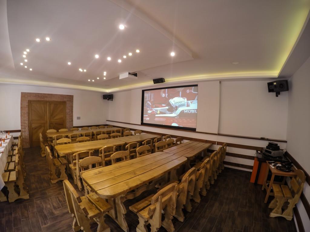 Buzas Pince Vendeghaz Hotel Ecsed Exterior photo